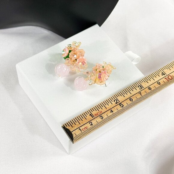BRAND NEW IN BOX MULTI COLOR BEADED FLORAL EARRINGS SET - Picture 5 of 5
